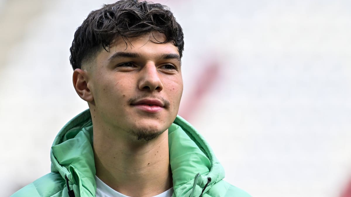 U 21: Mert Kömür trifft auf sein Vorbild