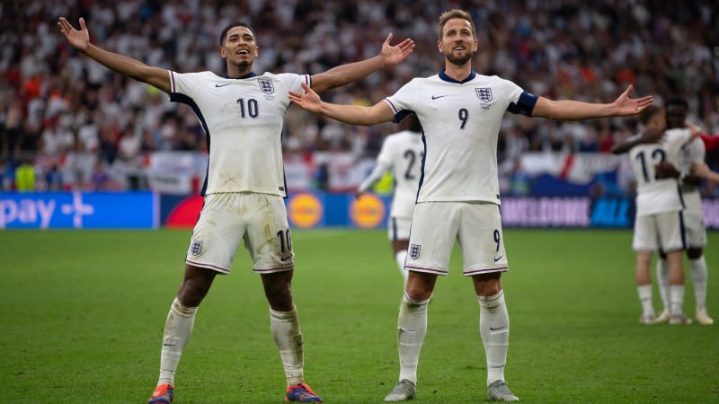GELSENKIRCHEN, GERMANY - JUNE 30: Jude Bellingham and Harry Kane of England celebrate the goal by Bellingham during the UEFA EURO 2024 round of 16 match between England and Slovakia at Arena AufSchalke on June 30, 2024 in Gelsenkirchen, Germany. (Photo by Visionhaus/Getty Images)