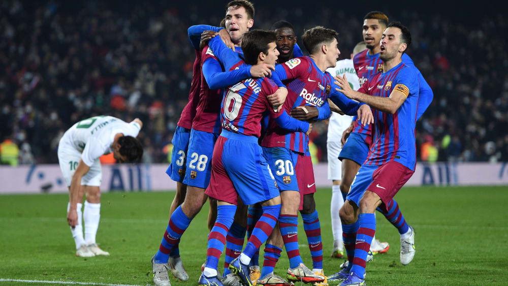 Jubeltraube: Die Spieler des FC Barcelona feiern den Siegtreffer von Nico.&nbsp;