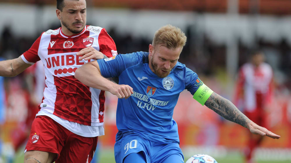 Führungsfigur für Phönix Lübeck: Marcel Holzmann (rechts), der bis Sommer in Rumänien erste Liga bei Academica Clinceni spielte.