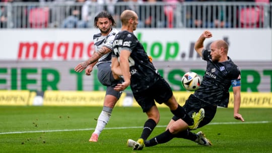 Erzielte das Tor zur Tabellenführung: Dominic Baumann (hinten).