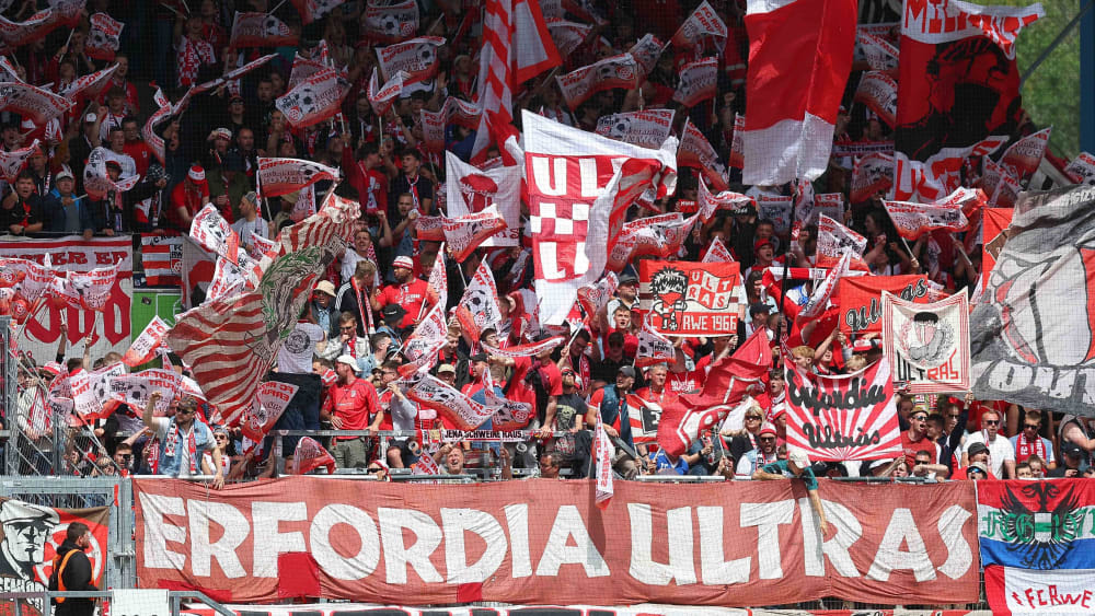 Auf Konfrontationskurs: Die Fanszene des FC Rot-Weiß Erfurt hat massiv Stimmung gegen den geplanten Test gegen RB Leipzig gemacht.
