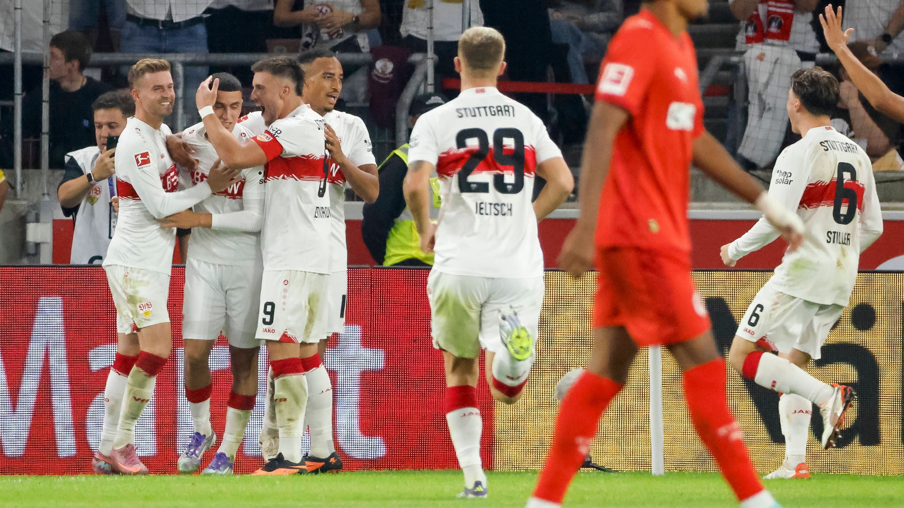 Liveticker | VfB Stuttgart - FC St. Pauli 2:0 | 4. Spieltag ...