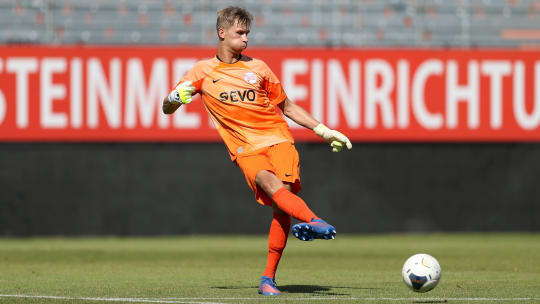 Ausgebremst: Maximilian Engl durfte sich beim OFC Hoffnungen auf die Nummer eins machen - nun ist der Keeper jedoch verletzt.