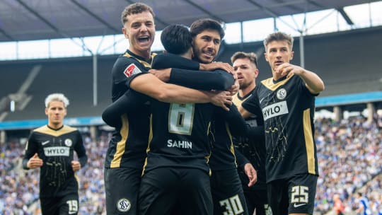 Die SV Elversberg feierte am Sonntag einen deutlichen Auswärtssieg bei Hertha BSC.
