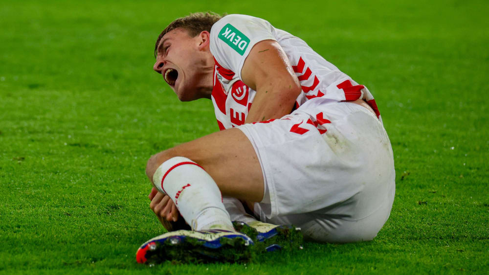 Schlimme Bilder: Timo Hübers verletzte sich am Samstagabend schwer.