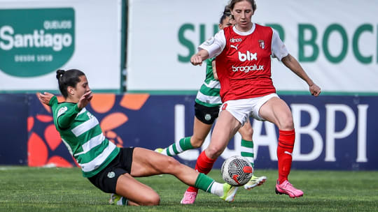 Spielte bislang für Braga in Portugals Oberhaus: Caroline Kehrer (re.).