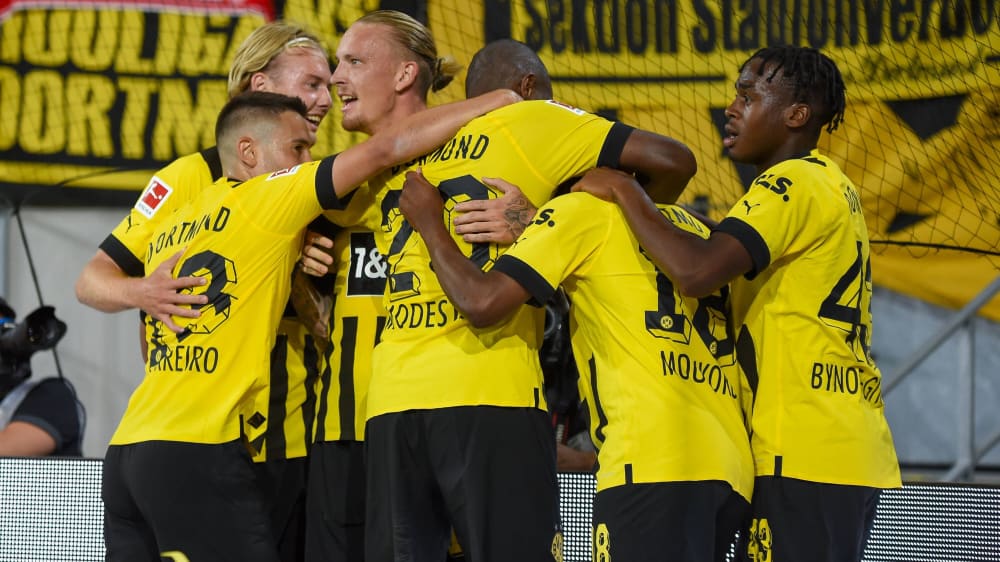 3:1 nach 0:1: Dortmund durfte in Freiburg spät jubeln.&nbsp;
