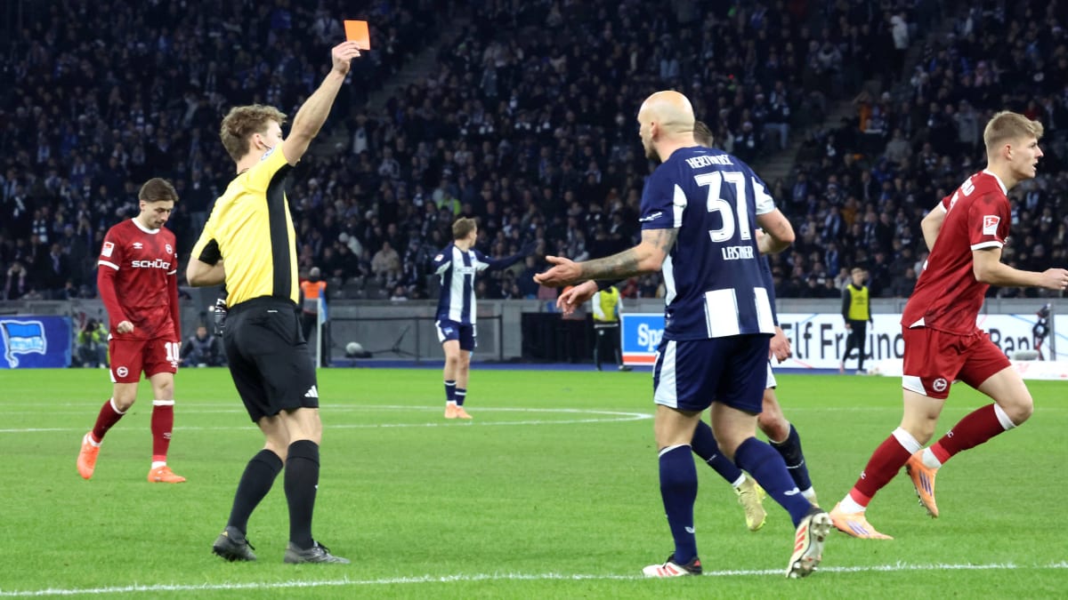 After controversial red card: Leistner will miss Hertha's first match ...