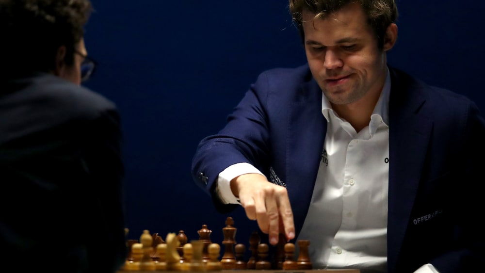 Schach-Weltmeister Carlsen wirft Hans Niemann Betrug vor
