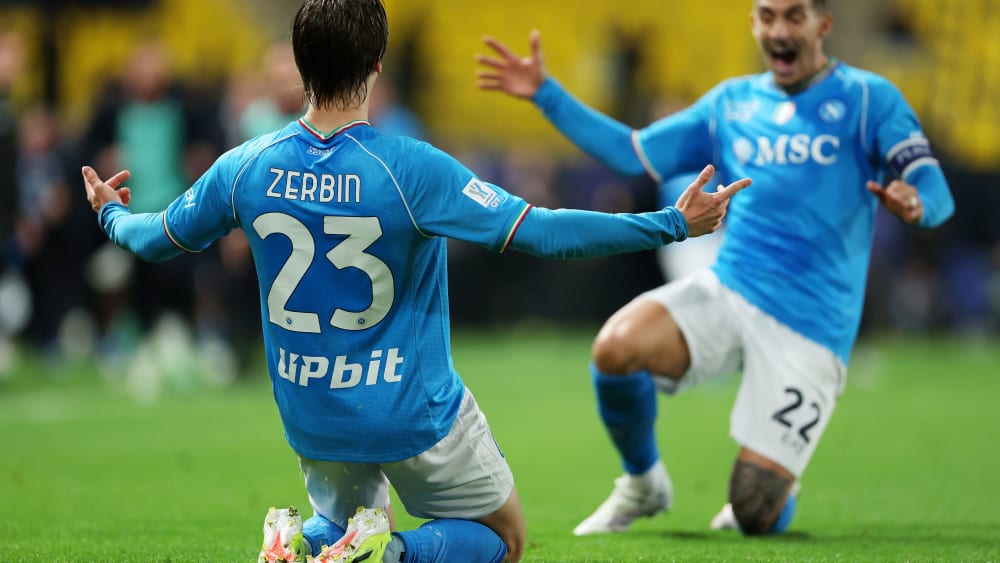 Ließ sich nach seinem zweiten Treffer feiern: Alessio Zerbin.