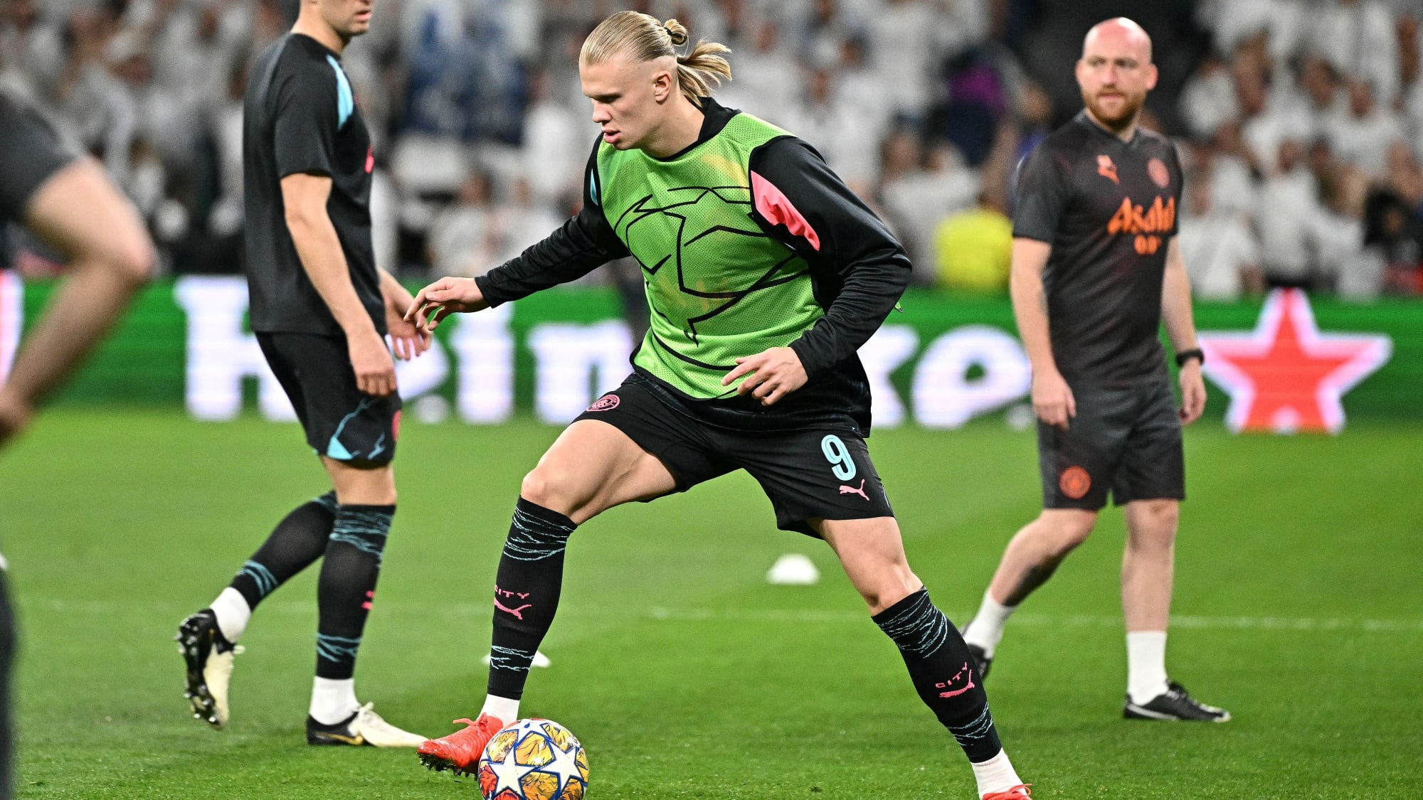 Titelverteidiger Manchester City um Stürmerstar Erling Haaland ist im Viertelfinal-Hinspiel bei Real Madrid gefordert.