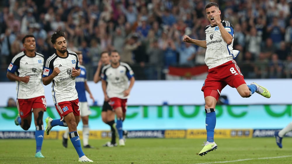 Jubelsprung: Laszlo Benes schwang sich gegen Schalke zum Mann des Abends auf.