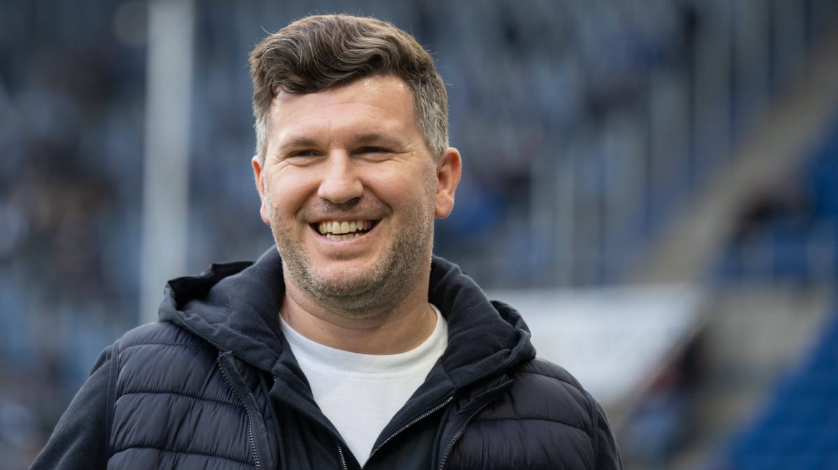 Schicker-Das-ist-begeisternder-Fu-ball-