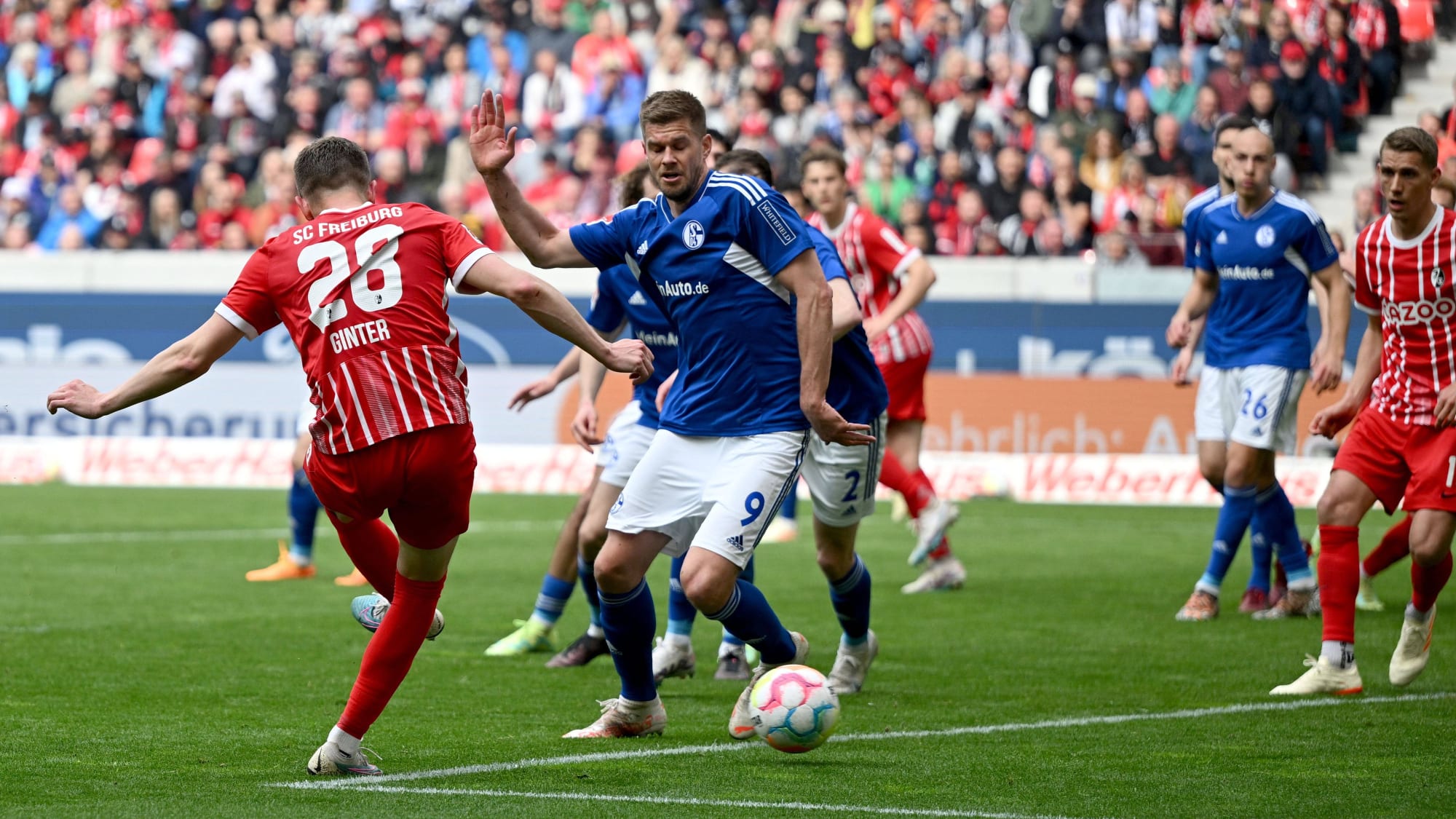 Beim 4:0 gegen Schalke kam auch Innenverteidiger Matthias Ginter zum Torerfolg.