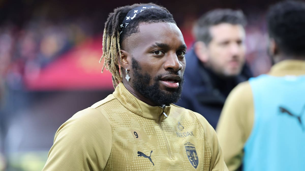 Flick-Flack-Jubel-Saint-Maximin-meldet-sich-mit-Treffer-in-Lens-zur-ck