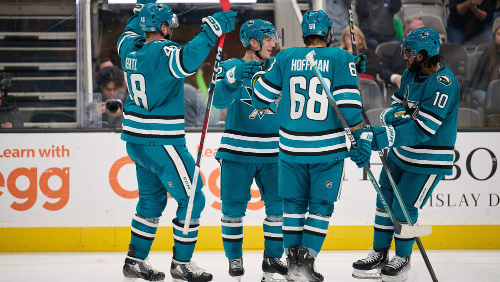 Premiere: Die San Jose Sharks bejubelten am Dienstag ihren ersten Saisonsieg.