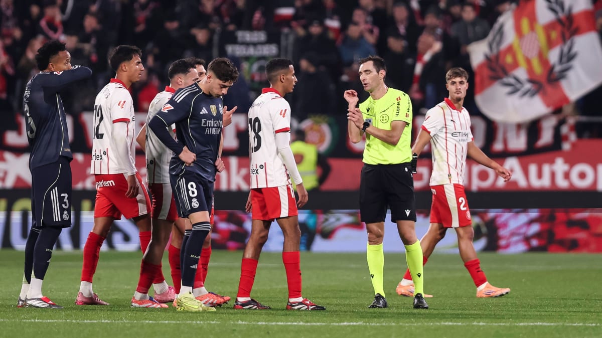 Mbapp-schl-gt-kritische-T-ne-an-Vereins-TV-greift-Referee-offen-an