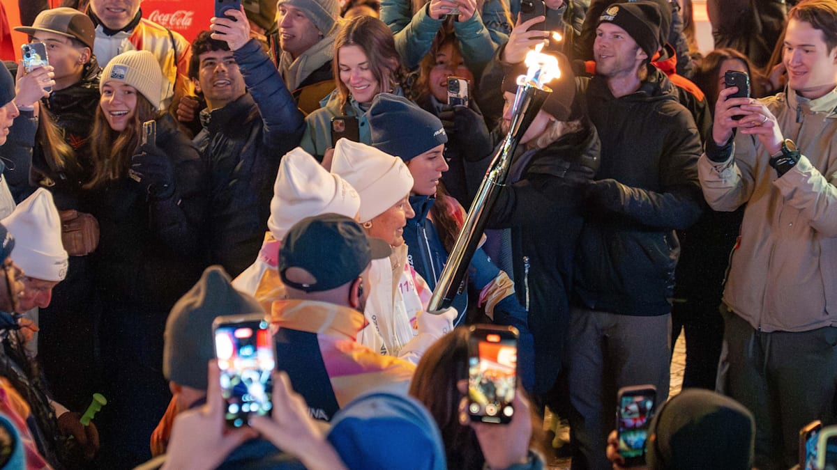 nach-70-jahren-olympisches-feuer-wieder-in-cortina