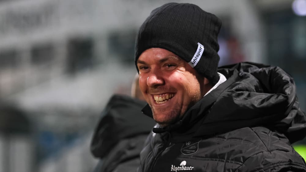 Blickt sehr zufrieden auf das letzte Halbjahr zurück: Unterhaching-Trainer Marc Unterberger.