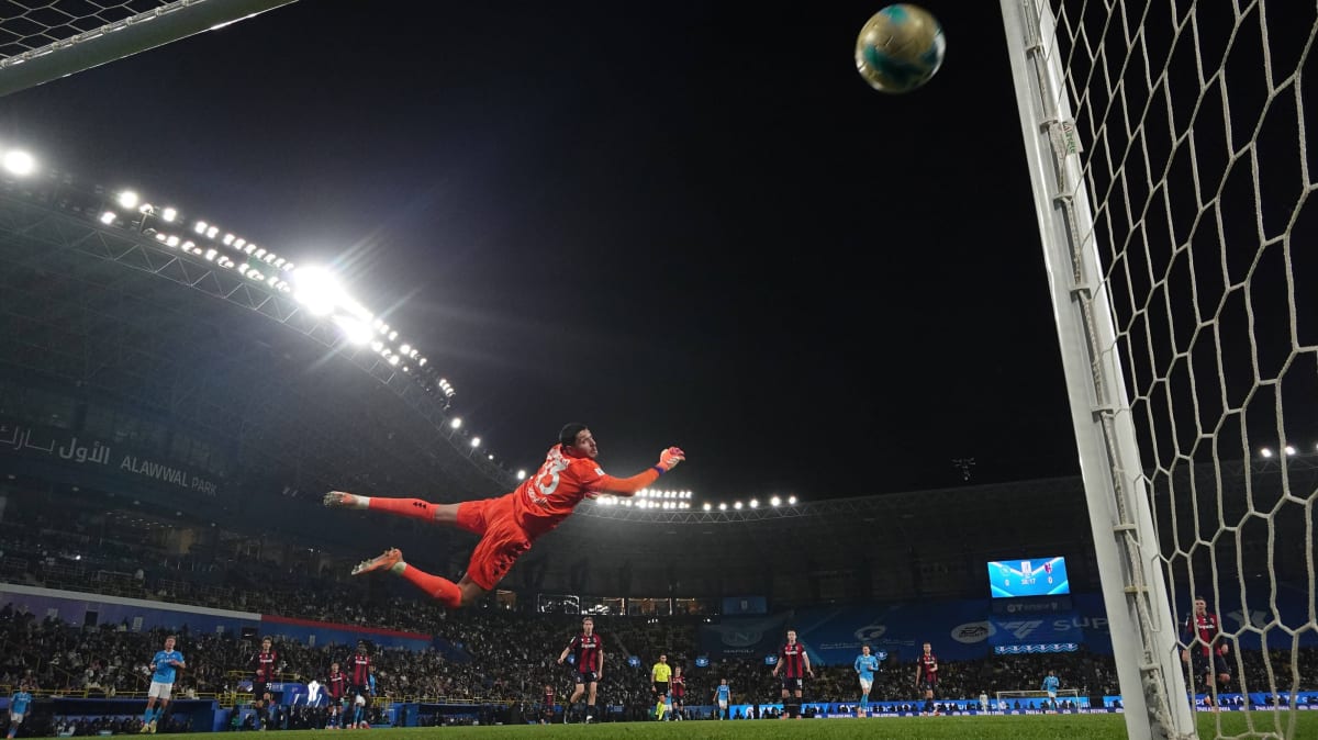 LIVE-Zweimal-David-Neres-Napoli-hat-im-Finale-alles-im-Griff