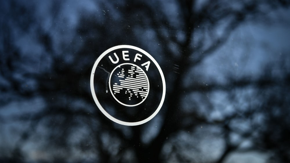 Medienberichten zufolge führt die UEFA eine Gehaltsobergrenze für Vereine ein.