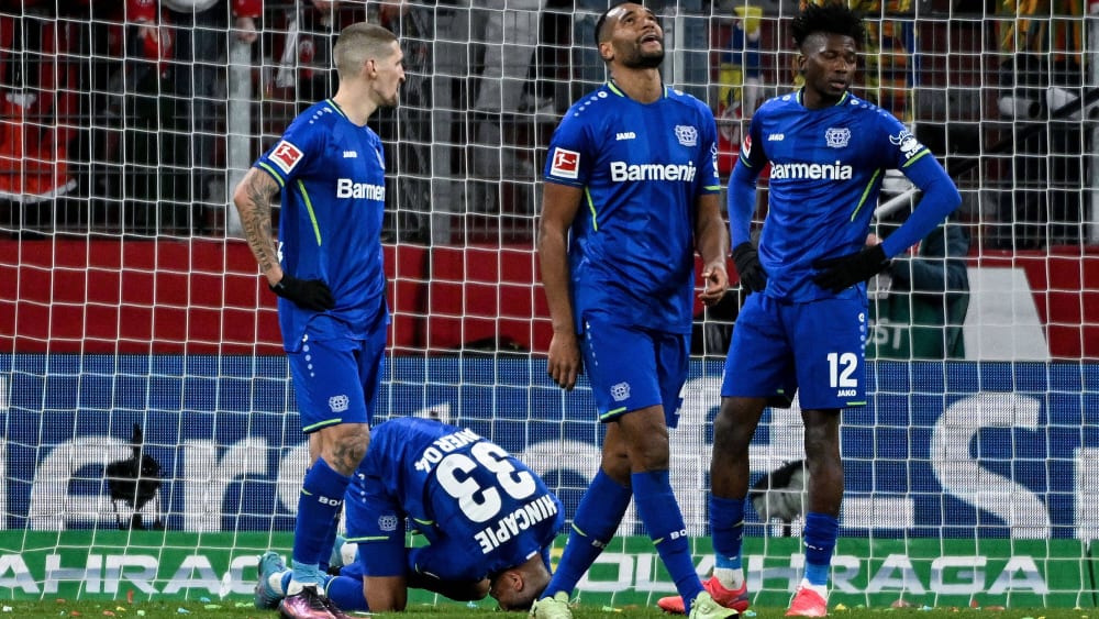 Erstmals nach vier Siegen in Serie musste sich Leverkusen in Mainz geschlagen geben.