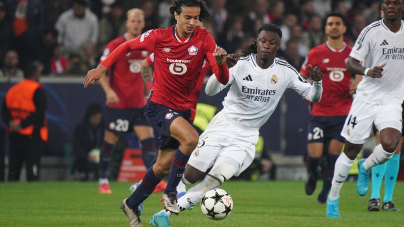 Ayyoub Bouaddi of Lille and Eduardo Camavinga of Real Madrid Lille v Real Madrid, UEFA Champions League, Group Stage, Football, Pierre Mauroy Stadium, Lille, France, 02 Oct 2024 EDITORIAL USE ONLY No use with unauthorised audio, video, data, fixture lists, club league logos or live services. Online in-match use limited to 120 images, no video emulation. No use in betting, games or single club league player publications. PUBLICATIONxINxGERxSUIxAUTxHUNxGRExMLTxCYPxROUxBULxUAExKSAxONLY Copyright: xDavexWinter Shutterstockx 14750773bm