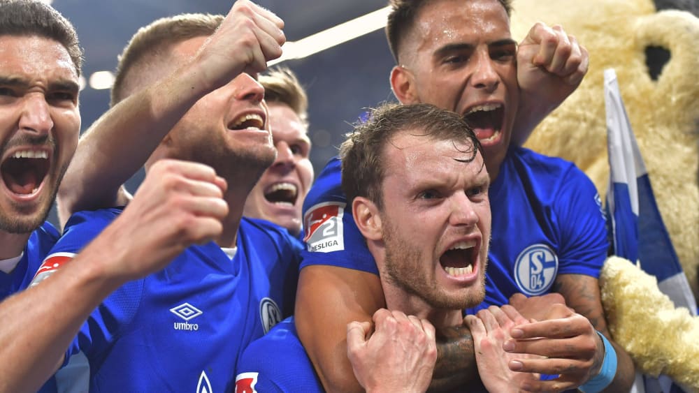Gute Laune: Schalke holte den vierten Sieg in Serie. 