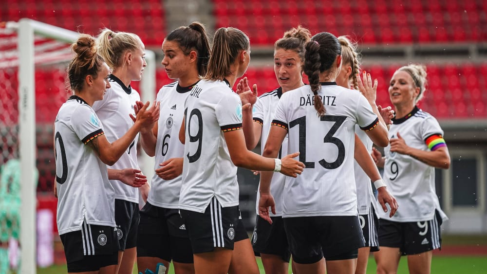 Gute Laune: Die DFB-Frauen gewannen das letzte Testspiel vor der EM.
