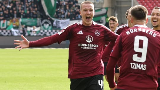 Torschützen unter sich: Ondrej Karafiat und Stefanos Tzimas