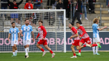 Freiburger Jubellauf: Luca Marino (li.) hat gegen den TSV 1860 München getroffen.