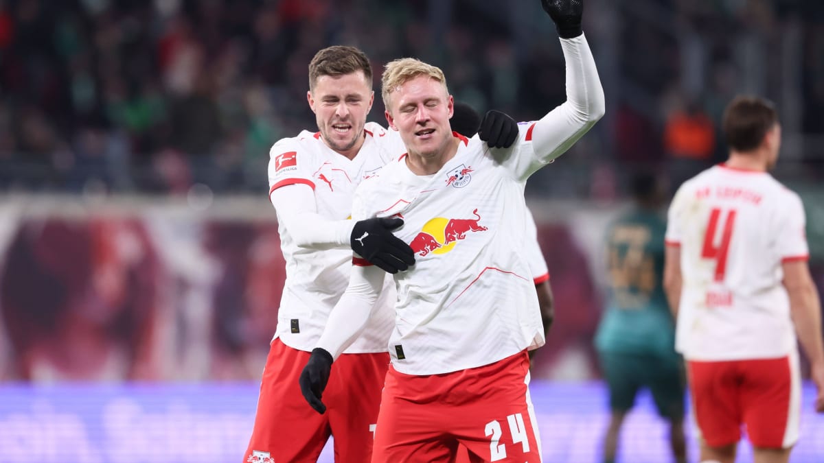 Schlager trifft: Leipzig bleibt erster Bayern-Jäger