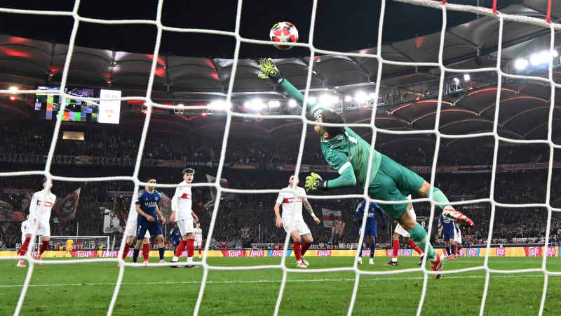 29-01-2025, xjhx, voetbal UEFA Champions League, VfB Stuttgart - Paris St.Germain van links Ousame Dembele (PSG Paris St.Germain) Doelpuntenmaker, scoort het doelpunt, doelpunt, scoort het doelpunt 0:4 Fabian Bredlow (VfB Stuttgart) (DFL DFB-REGELS VERBIEDEN HET GEBRUIK VAN FOTO'S ALS BEELDREEKSEN en/of QUASI-VIDEO) Stuttgart *** 29 01 2025, xjhx, voetbal UEFA Champions League, VfB Stuttgart Paris St.Germain v l Ousame Dembele PSG Paris St.Germain Doelpuntenmaker, scoort het doelpunt, doelpunt, scoort het doelpunt 0 4 Fabian Bredlow VfB Stuttgart DFL DFB-REGELS VERBIEDEN HET GEBRUIK VAN FOTO'S ALS BEELDREEKSEN en/of QUASI-VIDEO Stuttgart