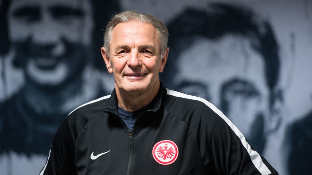 Blickt auf kuriose Geschichten zurück: Bundesliga-Rekordspieler Karl-Heinz Körbel.