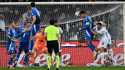 Erzielte per Kopf das 2:0 und später noch den Treffer zum 4:1-Endstand: Italiens Kapitän Giovanni di Lorenzo.