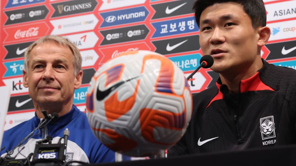 Wollen nach 64 Jahren den Titel für Südkorea beim Asien-Cup holen: Min-Jae Kim und Trainer Jüren Klinsmann