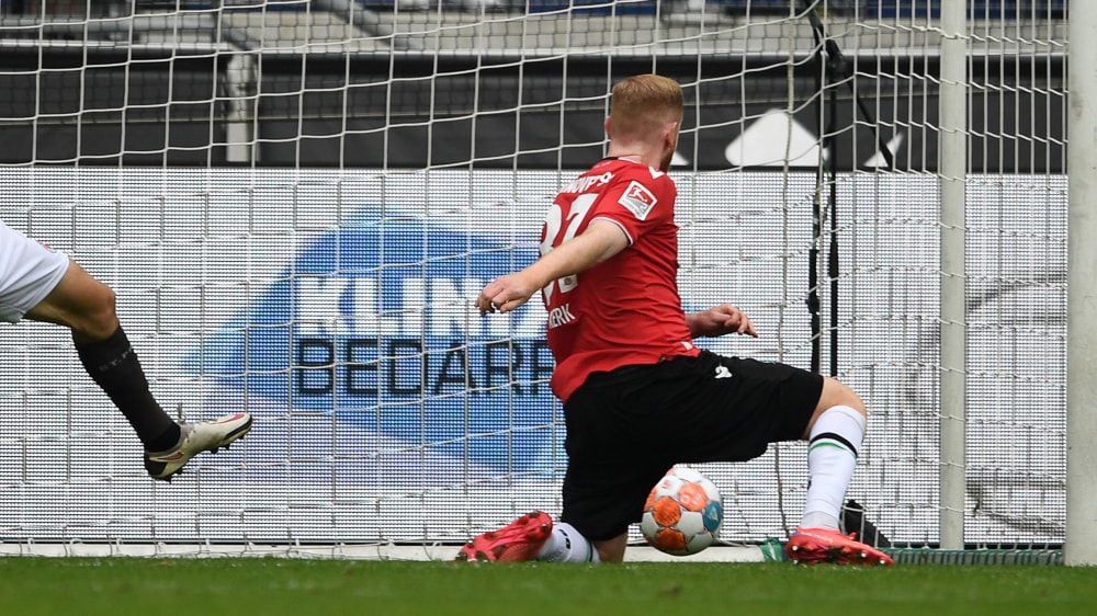 Abgestaubt: Sebastian Kerk trifft zum 1:0 gegen St. Pauli.&nbsp;