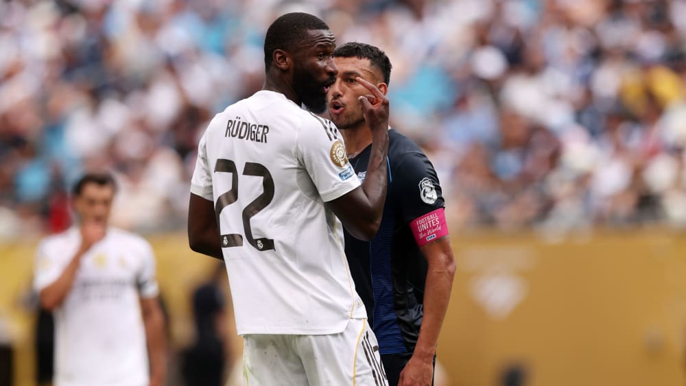 Antonio Rüdiger und Gustavo Cabral gerieten aneinander.