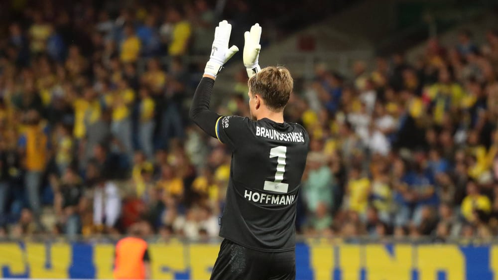  Ron-Thorben Hoffmann.