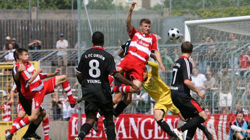 Kopfballmonster: Thomas Müller im Juli 2008 gegen Union.&nbsp;