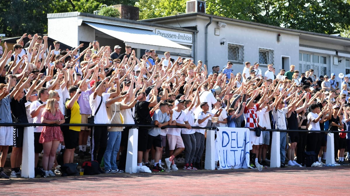 Über 1000 Zuschauer beim Pflichtspielauftakt von Delay Sports kicker