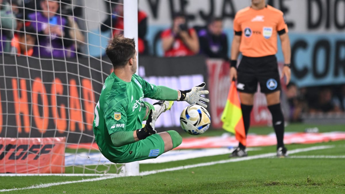 Brutale-Gr-tsche-und-Elfmeterschie-en-Racing-schl-gt-Tigre