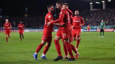 Haben Hertha BSC in Münster ins Achtelfinale geschossen: Ishak Belfodil (re.) und Marco Richter.