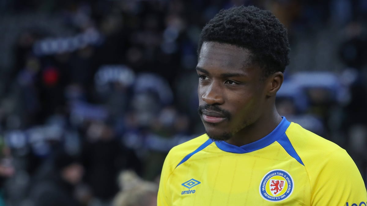 Br-der-wiedervereint-Heidenheim-holt-Conteh-aus-Braunschweig