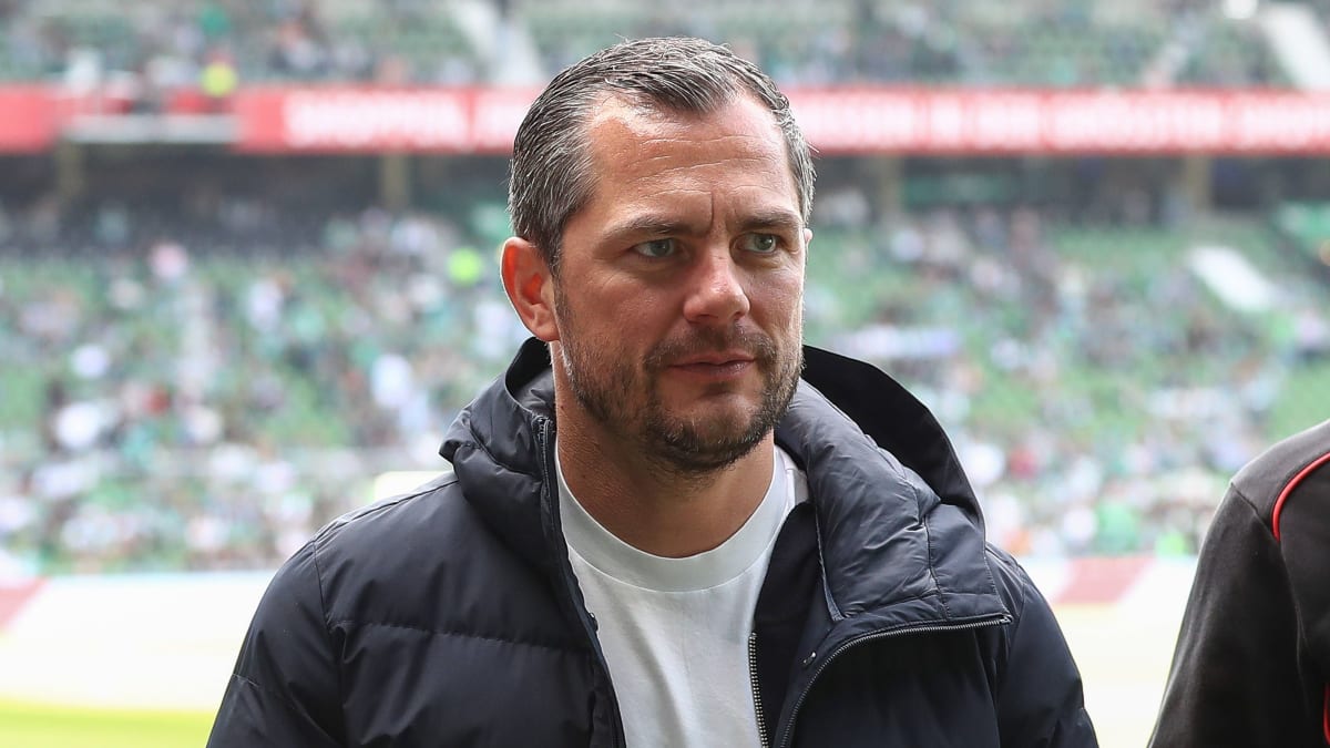 sch-fer-k-ndigt-ver-nderungen-und-einen-neuen-geist-an