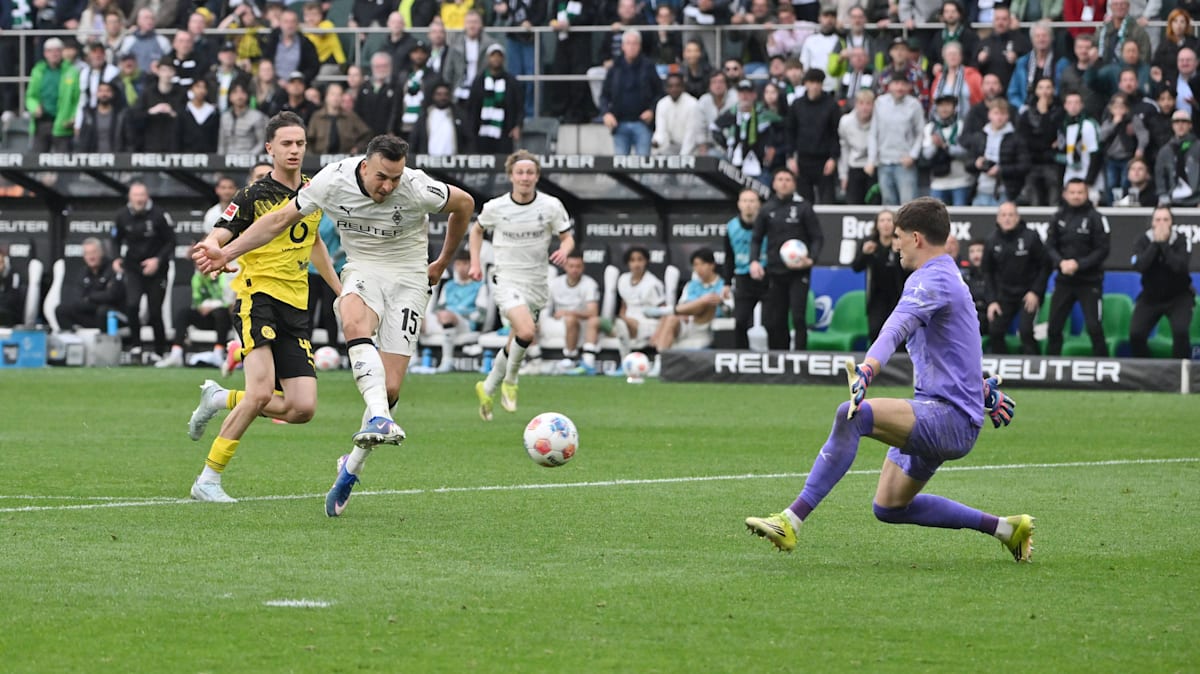 Tabakovic eiskalt: Gladbach schlägt BVB und feiert Klassenerhalt