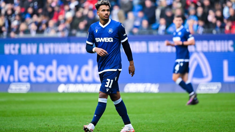 Bambasé Conté wird die kommende Saison in der zweiten Bundesliga verbringen - per Leihe geht es zum SV Elversberg.