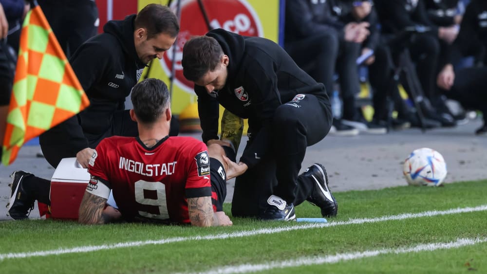 Patrick Schmidt hatte sich beim Auswärtsspiel in Duisburg seines FC Ingolstadt kurz nach der Einwechslung verletzt.