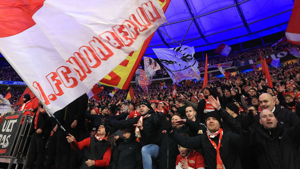 Große Unterstützung: Union-Fans beim Stadtderby im Olympiastadion.